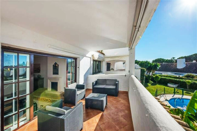 Apartment in Villa Marina, Puerto Banus costa del Sol