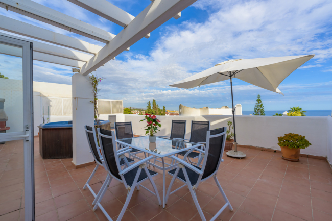 Elegant Penthouse in Marbella Real on the Golden Mile