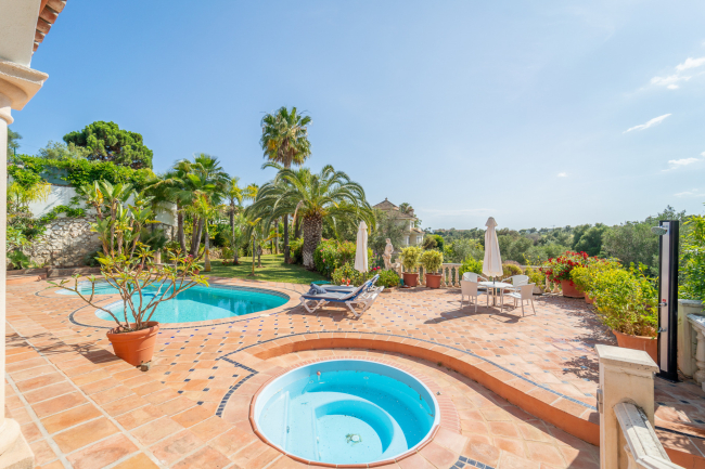 Villa de estilo andaluz en El Rosario