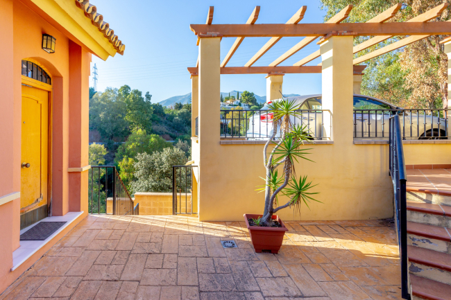 Delvis frittstående hus til salgs i Torreblanca, Fuengirola