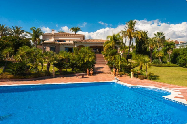 Villa till salu i New Golden Mile, Estepona Öst