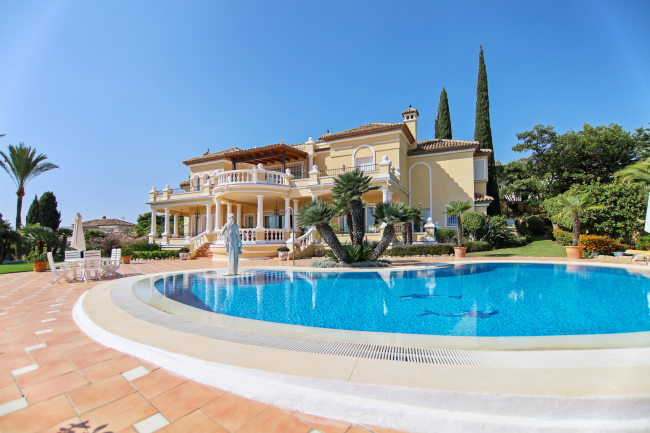 Villa til salgs i Benahavis