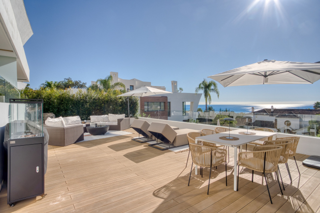 Exceptional four bedroom, south facing luxurious property in the prestigious La Reserva De Sierra Blanca, Marbella - with stunning sea views