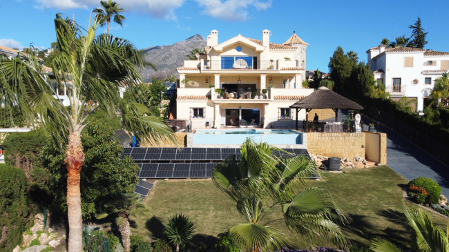 Stunning four bedroom villa, in the highly sought  in the heart of the “Golf Valley” with panoramic views