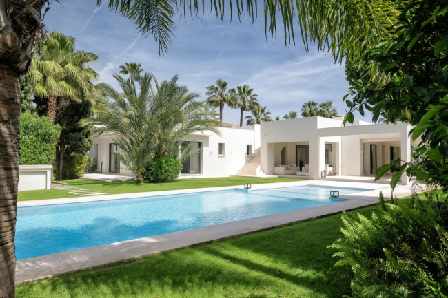 Villa til salgs i Marbesa, Marbella Øst