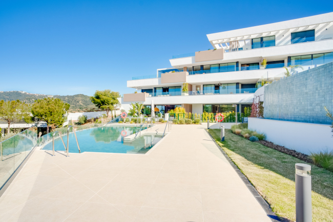 Exclusive new two bedroom apartment in Marbella Sunset, located in Cabopino with stunning sea views