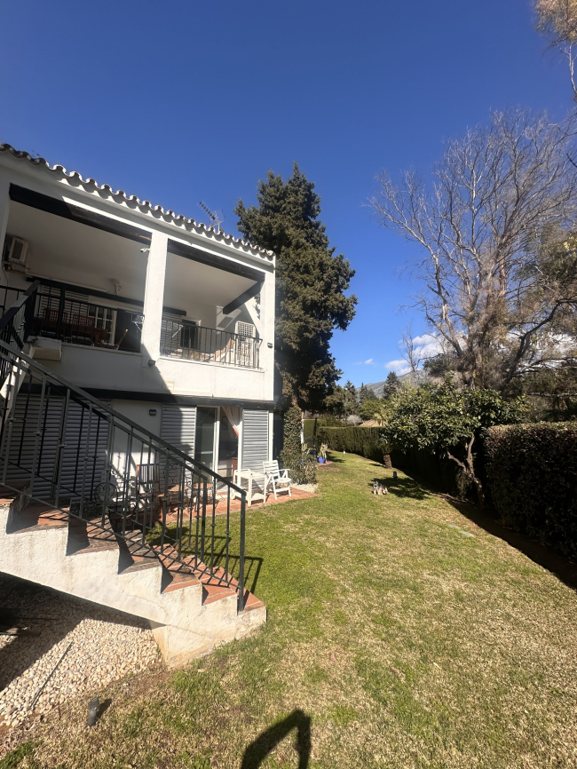 Townhouse in Aloha , Nueva Andalucía